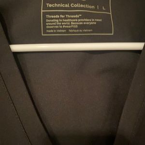 NWOT Figs Casma Scrub Top L Black